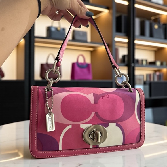 Coach Zoe Scarf Print Clutch - Picture 1 of 16